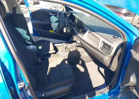 2022 Kia Rio S из США, поврежденный, VIN 3KPA24AD2NE487417